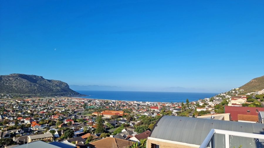 5 Bedroom Property for Sale in Fish Hoek Western Cape